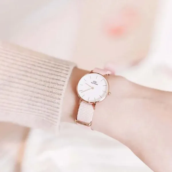 daniel_wellington_petite_naisten_kello_dw_3-4.webp Daniel Wellington Petite Naisten Kello DW00100360 Flash Sale