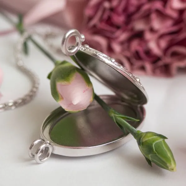 Lumoava Primavera Hopeakaulaketju L56201910500 Online